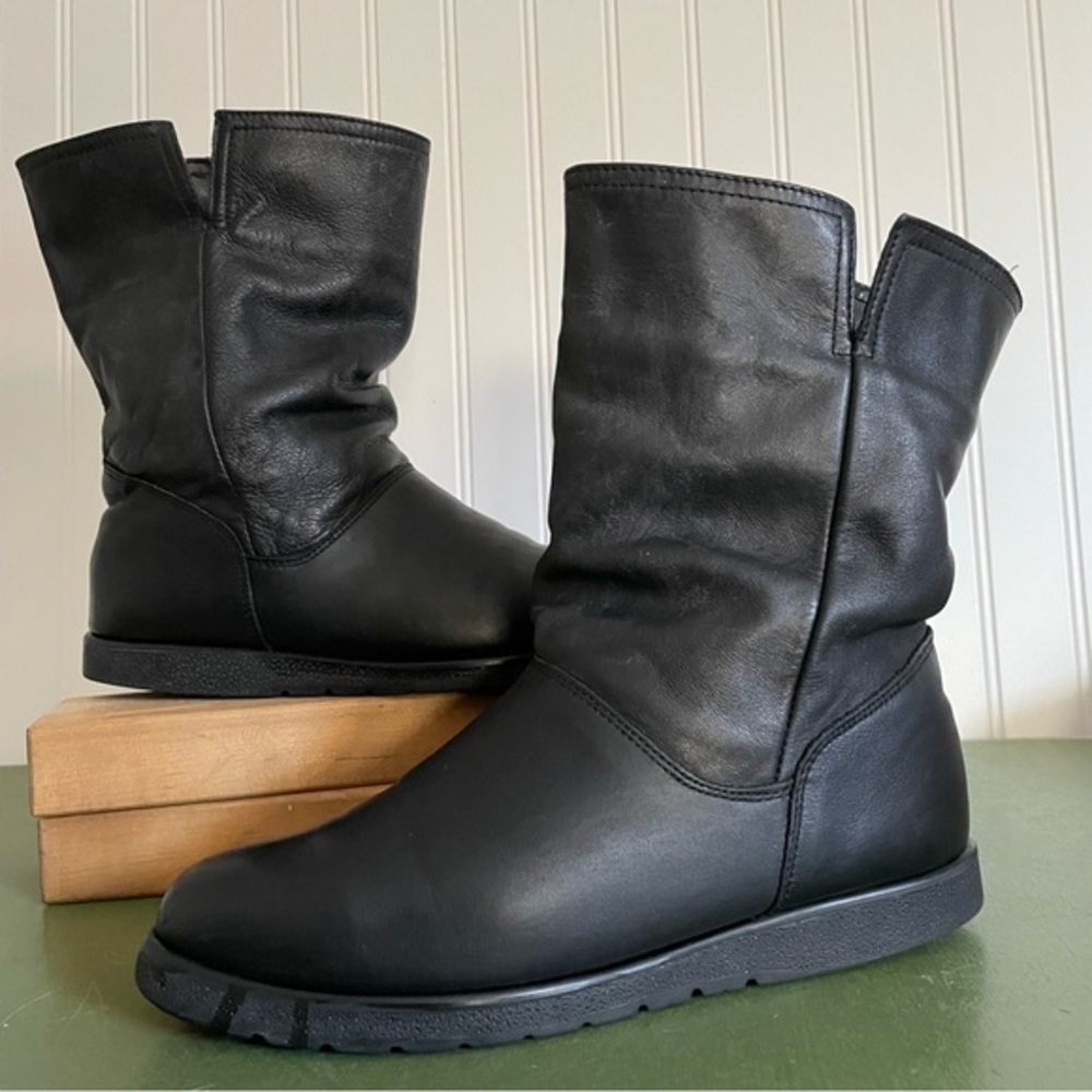 LaCanadienne Fleece Lined Slouchy Mid Calf Boots in Black Leather *Canada*